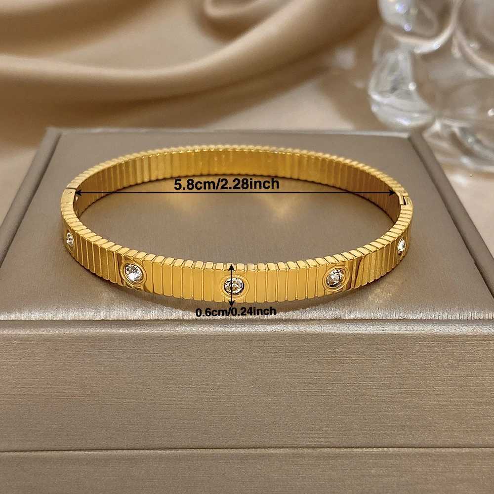 Minimalist Stainless Steel Striped Round Women Luxury Zircon Geometry Cuff Spring Bangle Waterproof Jewelry Gift New H260323 - view 7