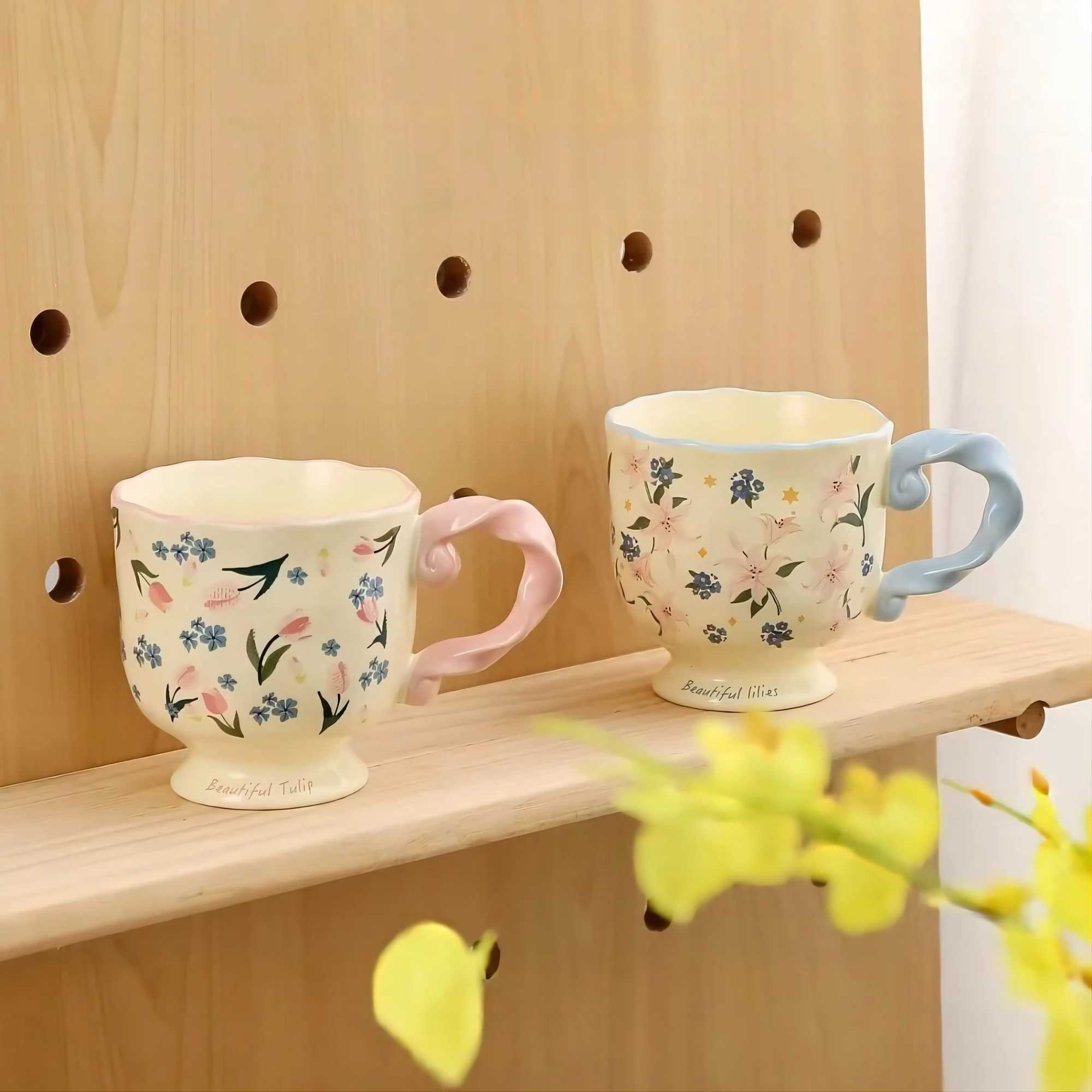Small fresh retro floral mug H260323