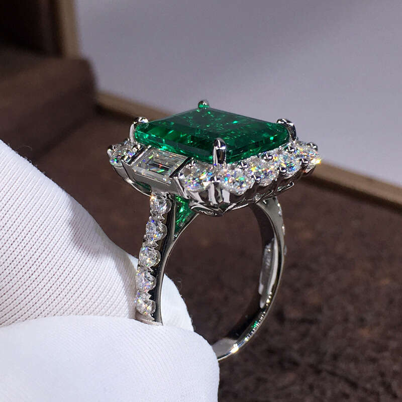 New High-End Elegant Geometric Imitation Luxury Jewelry Style Grand Design Noble Ring