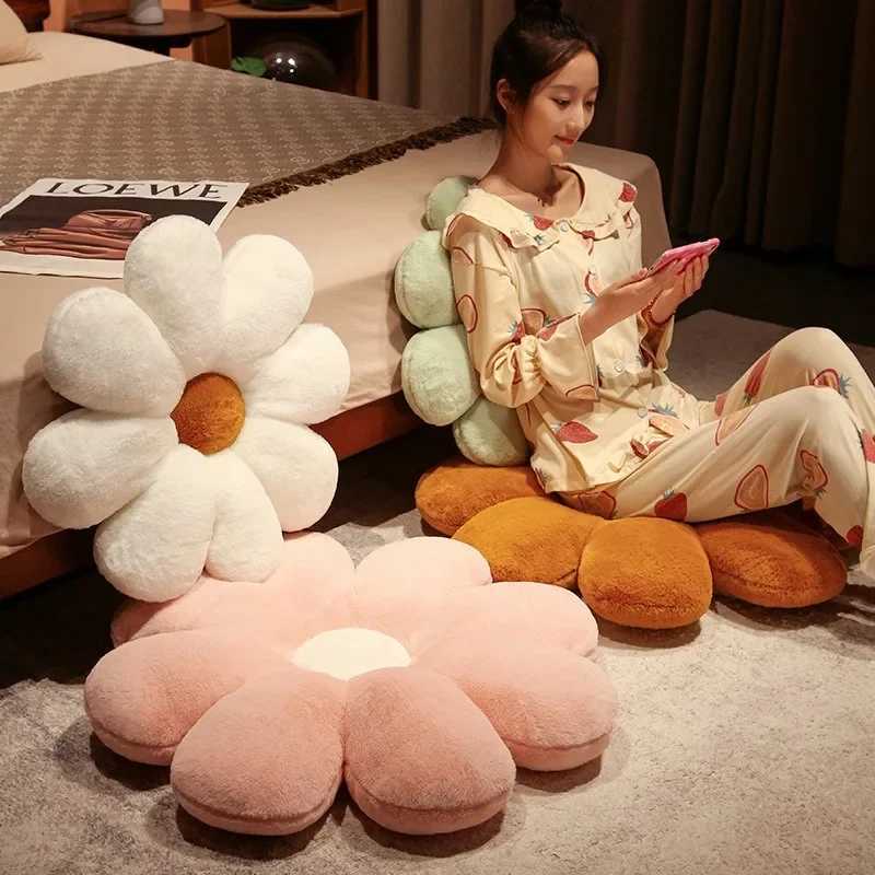 Sofa Bay Window Cushion New Rabbit Fur Daisy Flower Cushion Lumbar Back Car Cushion Lumbar Cushion Back Cute Pillow H260323