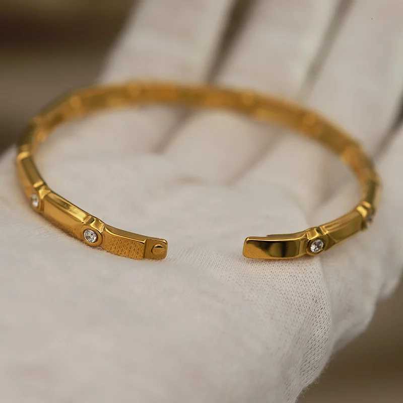 316L Classic Stainless Steel Metal Crystal Geometric Bangles for Women Elegant Simple Bangle Wrist Jewelry H260323 - view 6