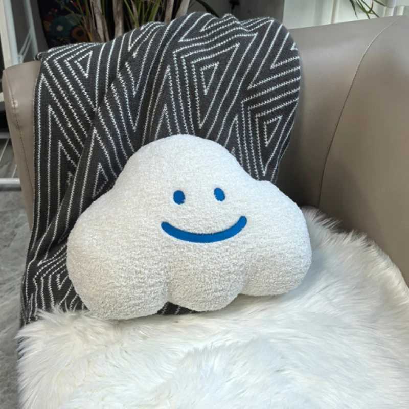 Ins Wind Cute Cloud Pillow Super Soft Cushion Smiling Face Dormitory Decoration Nap Sleeping Doll Female Birthday Gift H260323