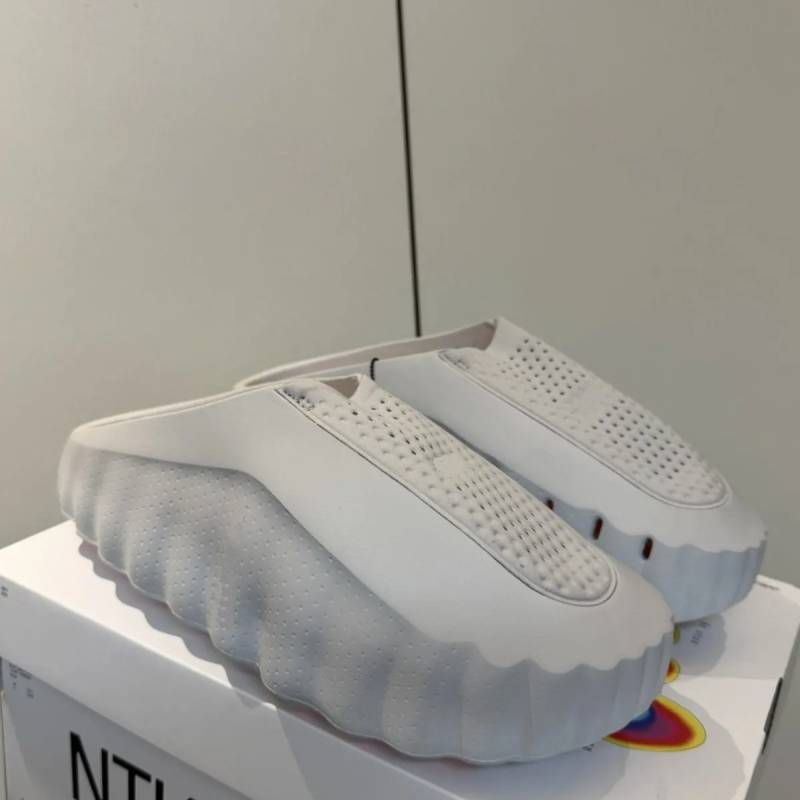 2026 New Mind 001 Sports Sandals Men's Women's Pregame Mules Solar Red Hyper Crimson Black Chrome Mind 002 Light Smoke Grey Comfortable Foam Bottom Sneakers Size