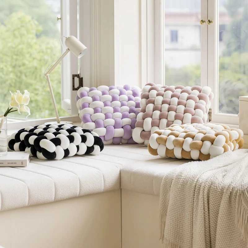 New Square-shaped Home Woven Cushion Suitable for Sofas Bay Windows and as a Decorative Pillow or Backrest for Beds H260323