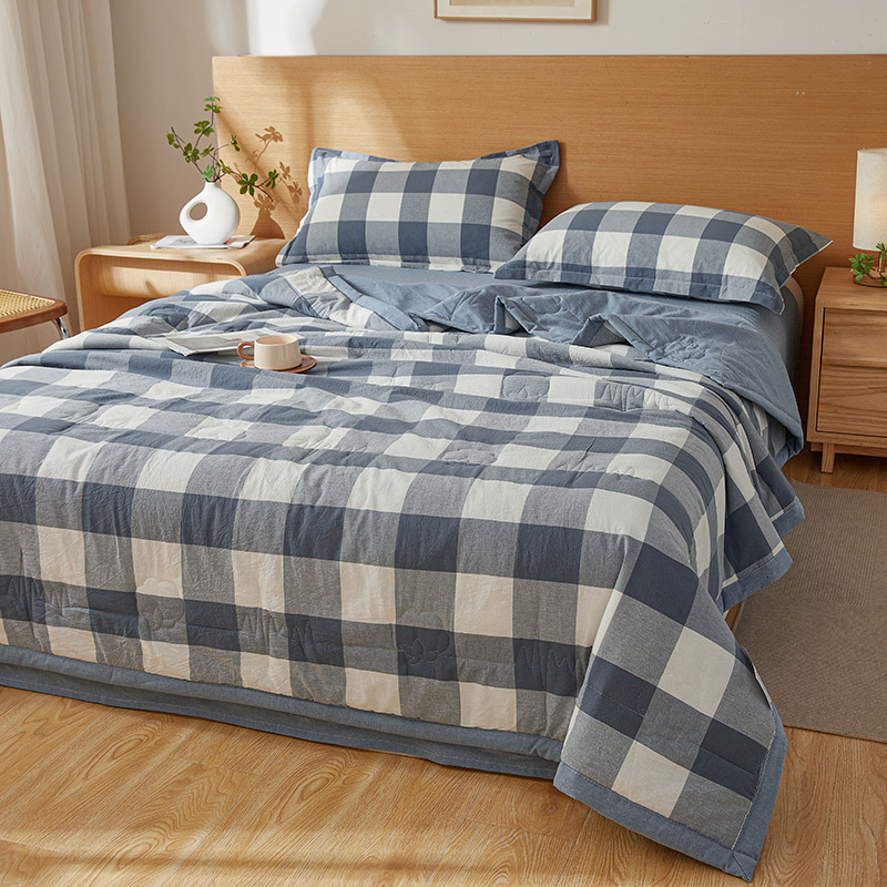 Wholesale of Cotton Summer Quilts, Machine-Washable Cotton Air-Conditioning Quilts, and Quilt Inserts
