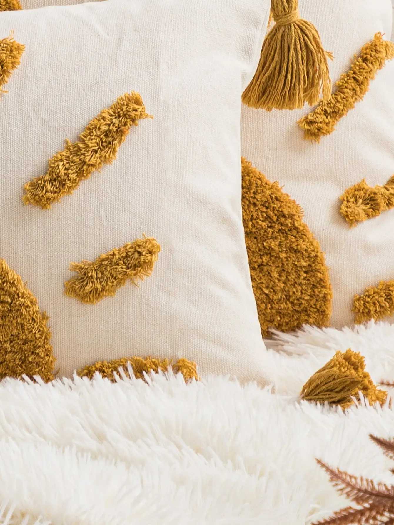 A yellow sun pattern pillowcase cover made of Bohemian cotton sail fabric with tufting technology for sofas bedroomsbed H260323