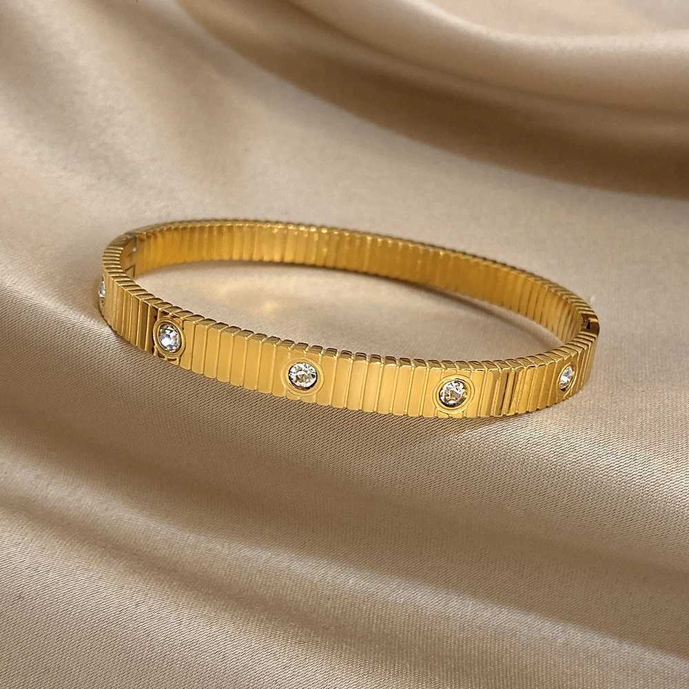Minimalist Stainless Steel Striped Round Women Luxury Zircon Geometry Cuff Spring Bangle Waterproof Jewelry Gift New H260323 - view 4