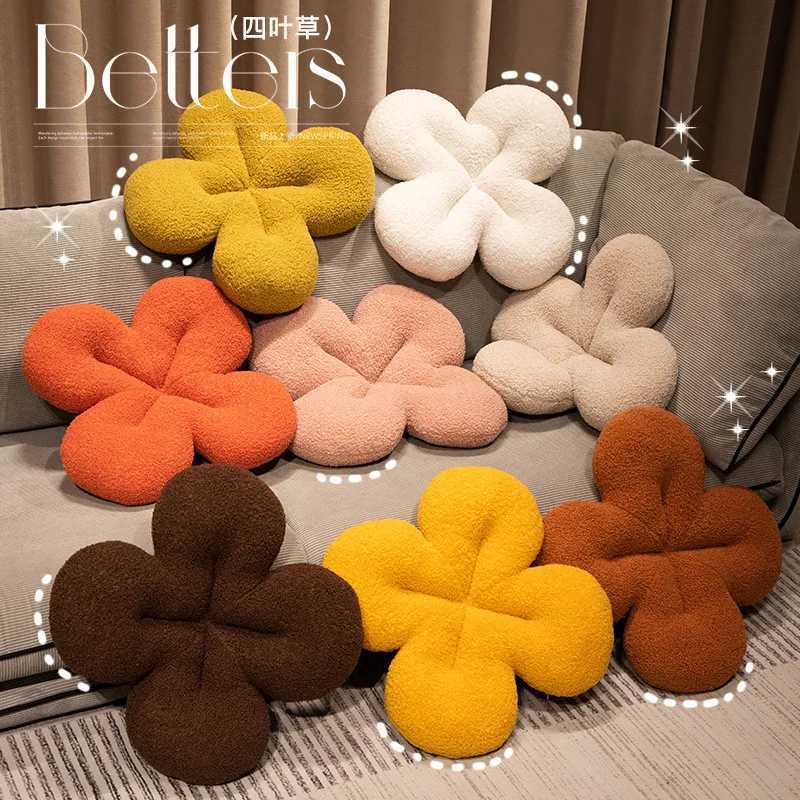 Nordic Simple Four Leaf Clover Shape Cushion Warm Winter Chair Mat Cuhsion Sofa Decor Khaki Coffee Flower Office Throw Pillow H260323