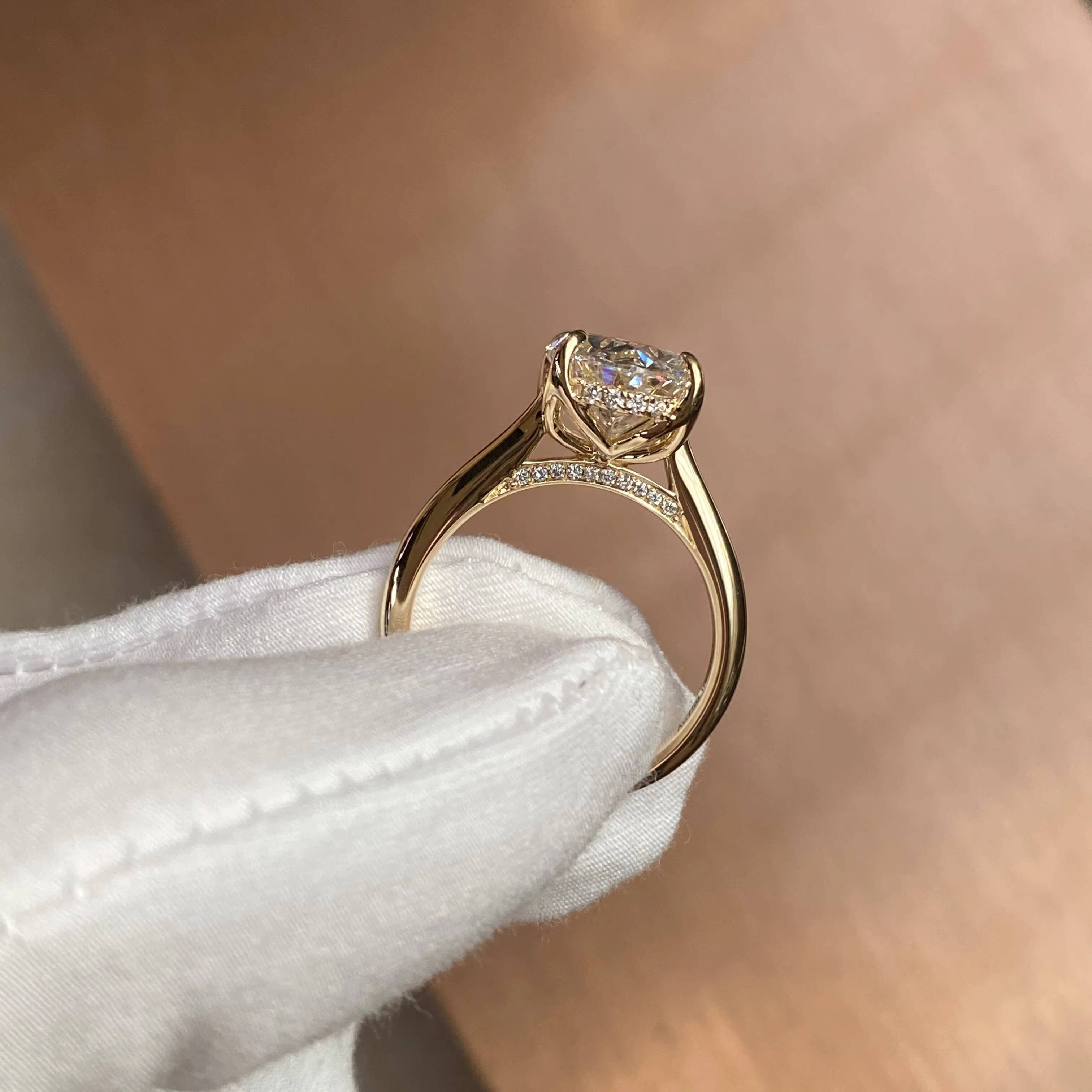 Valentines Day Pigeon Egg Solitaire Ring Oval Cut 2CT 3-5CT 18K IGI Certified CVD Lab Grown Diamond Ring for Engagement Wedding