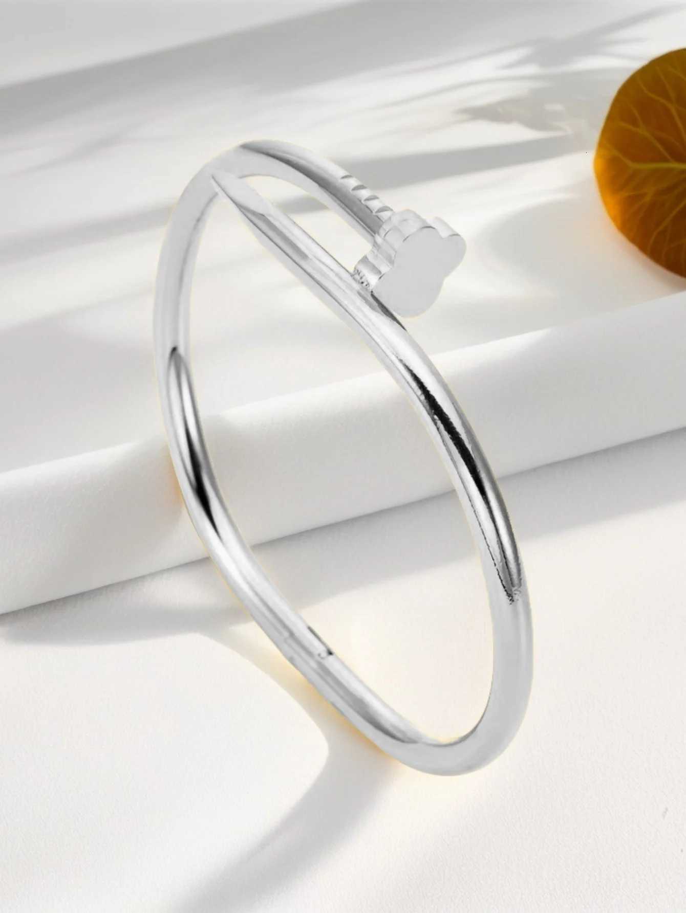 Versatile and Fashionable StainlESS Steel and Suitable for Womens Daily Wear and Holiday Gifts H260323 - view 4