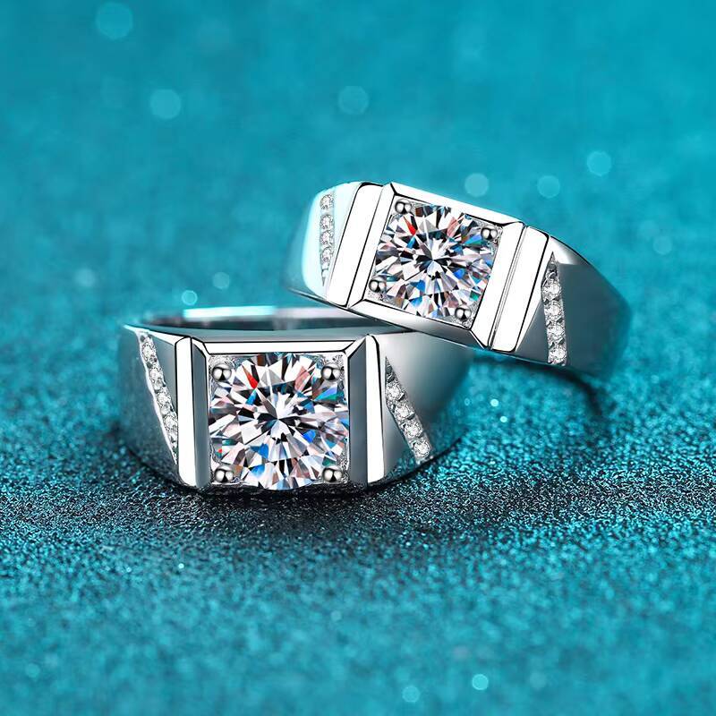 Fine Rhodium Plated Jewelry 925 Sterling Silver Wedding Ring 2CT Round Cut VVS Moissanite Engagement Ring for Men