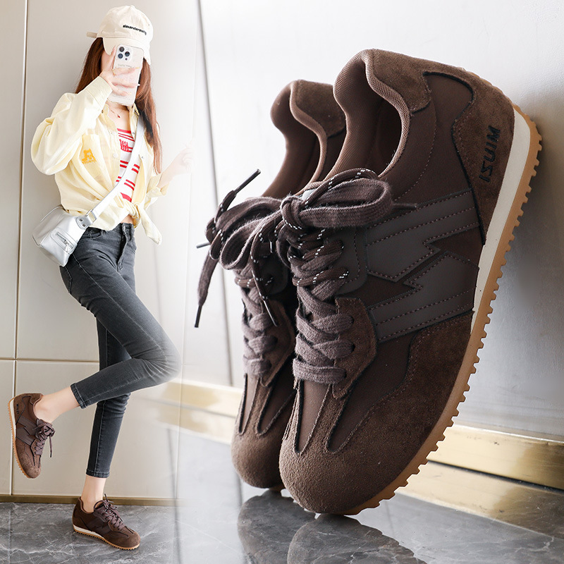 2026 Hot casual and fashionable casual sports designer shoes retro breathable comfortable running sneakers for women