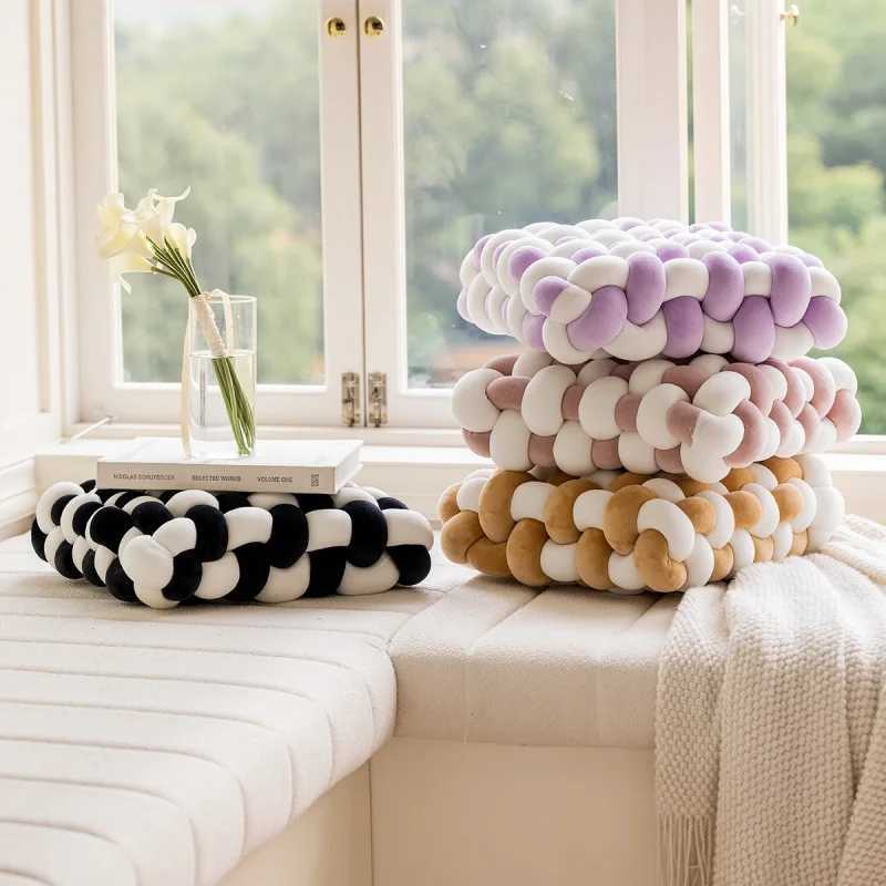 New Square-shaped Home Woven Cushion Suitable for Sofas Bay Windows and as a Decorative Pillow or Backrest for Beds H260323
