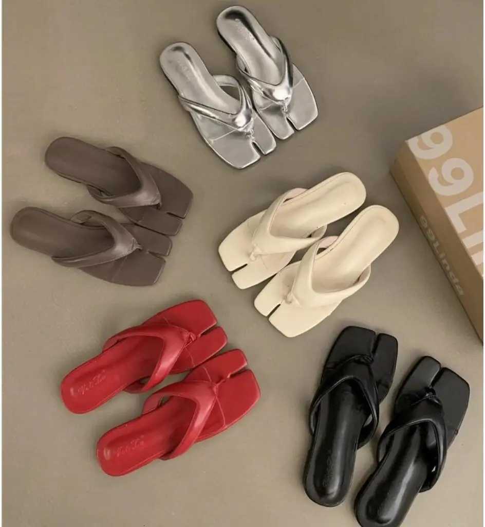 Tabi Ninja Shoes Woman Comfy Flats Split Toe Slippers Soft Bottom Slip On Beach Flip-Flops Women Summer Holiday Casual Shoes Z260323