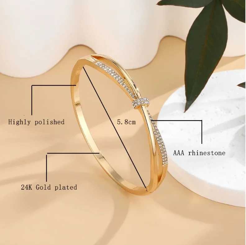 Classic Stainless Steel Punk Style Hollow Geometric Charm for Women Metal Rust-proof Wrist Jewelry Gift Party H260323 - view 7