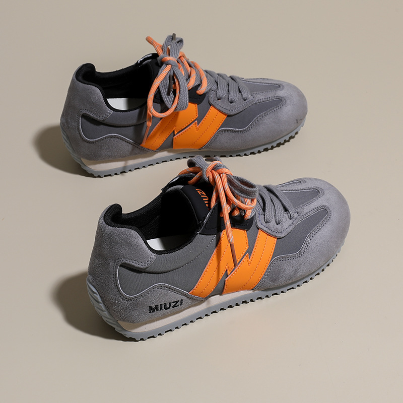 2026 Hot casual and fashionable casual sports designer shoes retro breathable comfortable running sneakers for women