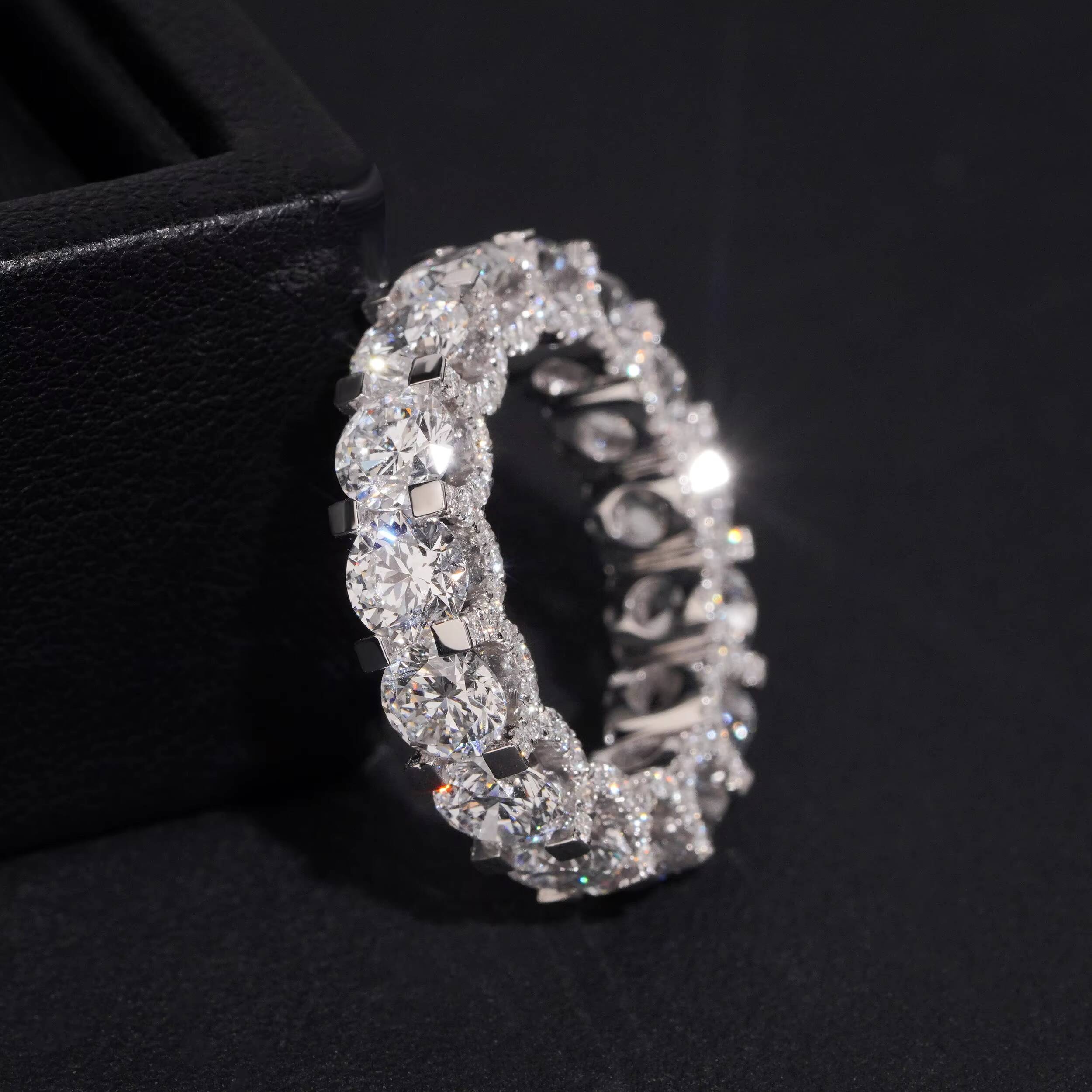 10K White Gold VVS D Color IGI Certificated 50 PoINTER RoundCut Diamond CVD Lab Diamond Ring Band