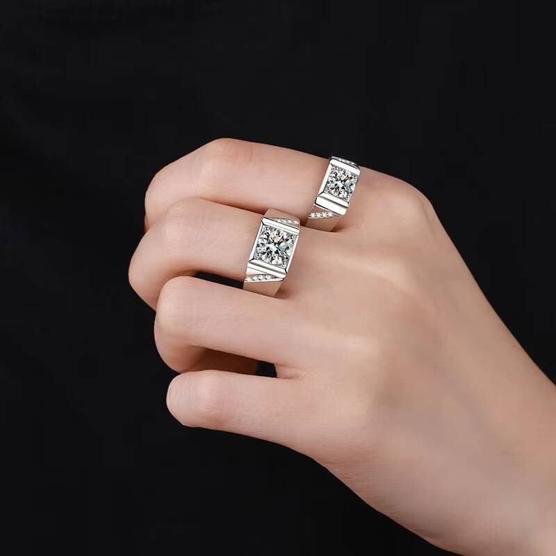 Fine Rhodium Plated Jewelry 925 Sterling Silver Wedding Ring 2CT Round Cut VVS Moissanite Engagement Ring for Men