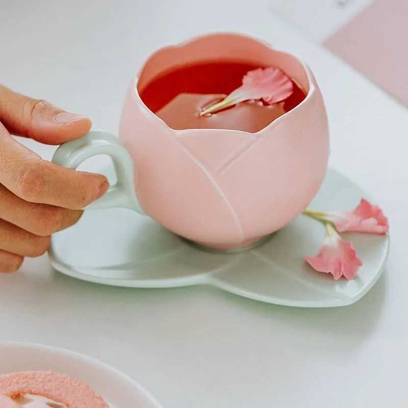 Tulip-Shaped Ceramic Coffee Cup Saucer Set with Leaf Coaster 100ml Elegant Espresso Tea Cups Aesthetic and Practical H260323