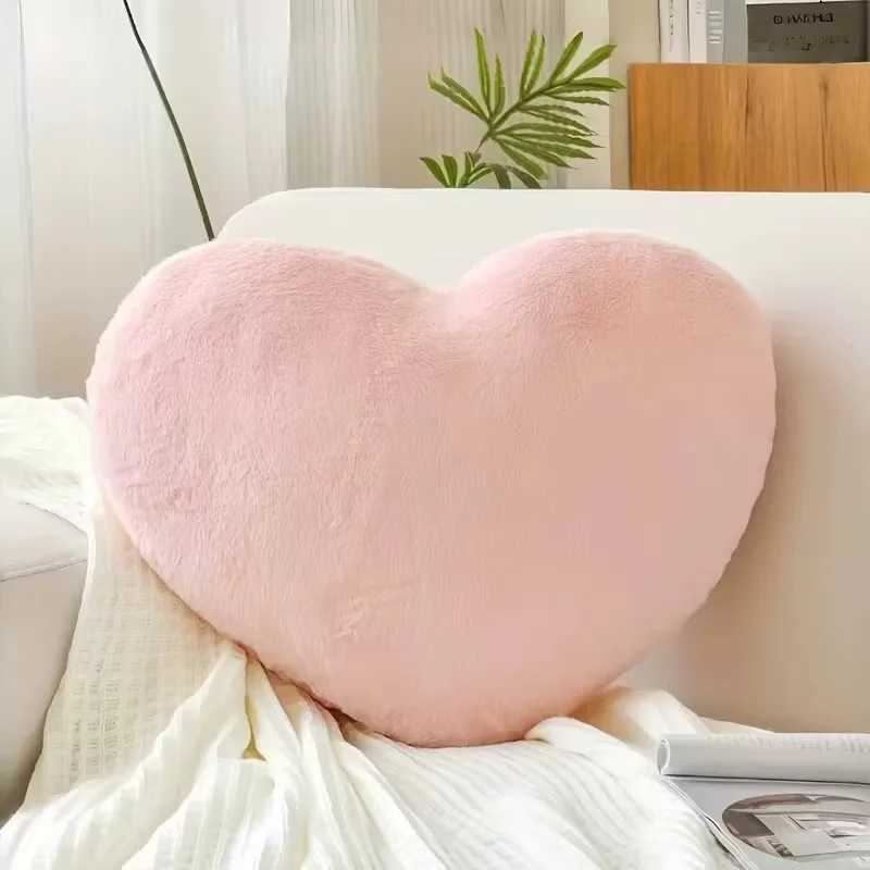 3040cm Soft Pink Heart Pillow Cute Decorative Cushion for Valentines Day Birthday Gift Indoor Office Sofa Bed Waist Support H260323
