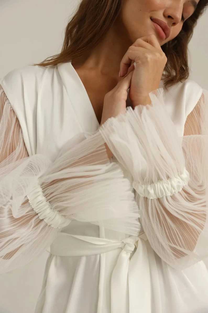 White Bridal Silk Gown With Wide Sleeves Robe Satin Boudoir Wedding Dress Floor-Length Robe Womens Gown Satin Silk Party Dress C260323