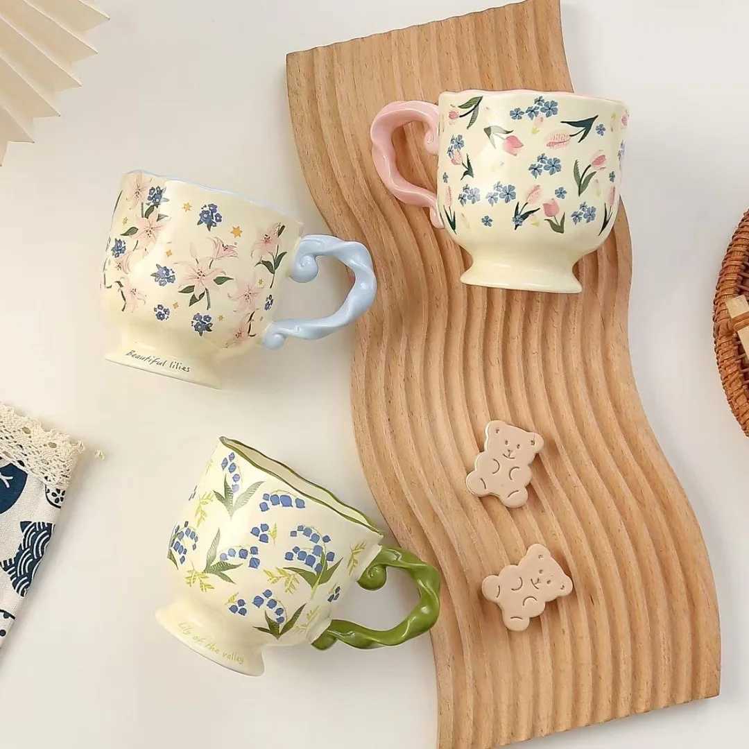 Small fresh retro floral mug H260323