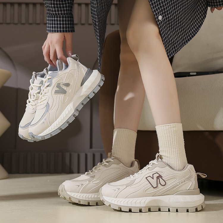 2026 Hot casual and fashionable versatile sports designer shoes anti slip breathable comfortable student running sneakers for women
