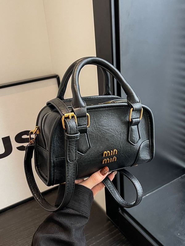 hot Free delivery shoulder bag Fashionable simple lightweight women's bag summer travel handbag