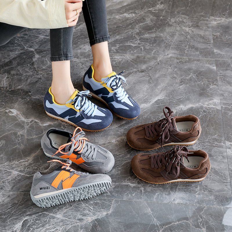 2026 Hot casual and fashionable casual sports designer shoes retro breathable comfortable running sneakers for women