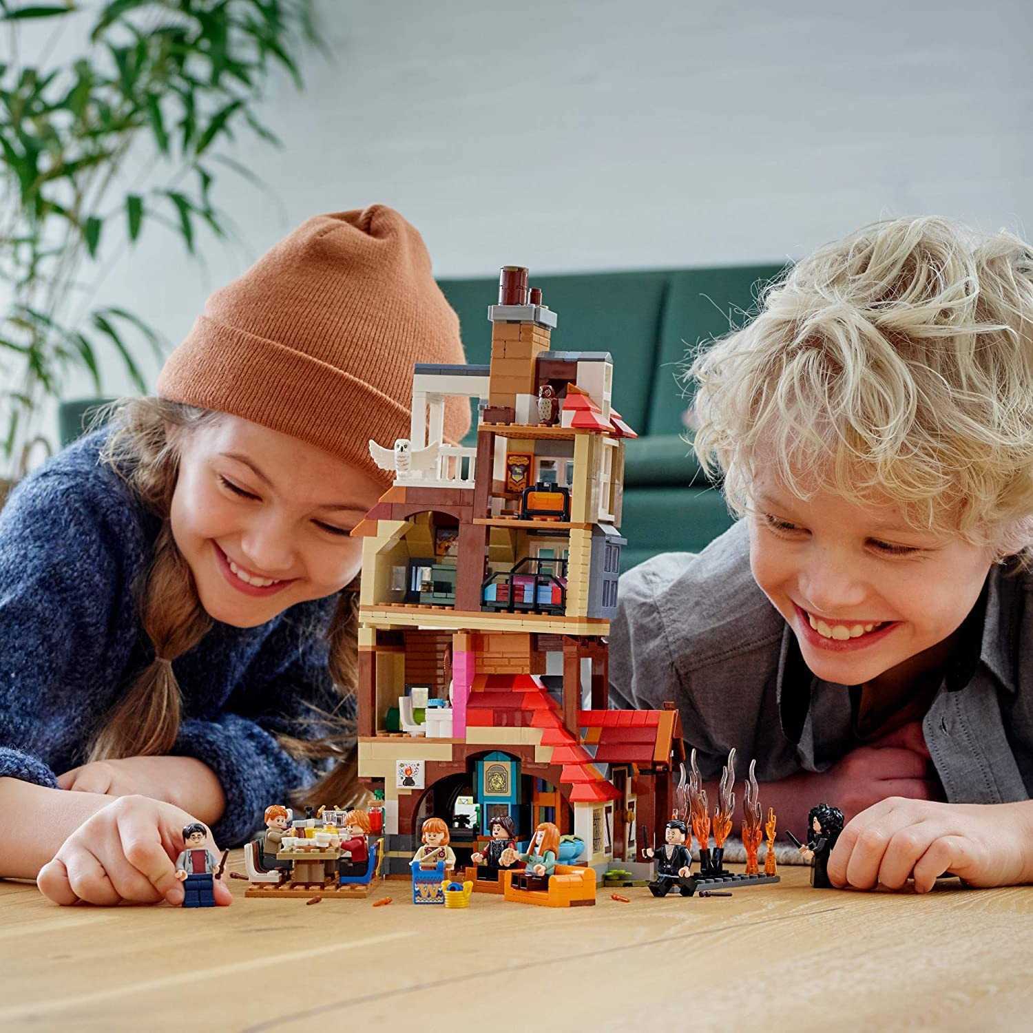 Assembled building blocks compatible with 75980 Harry Potter series Attack on the Burrow building blocks toy for boys and girls X260323