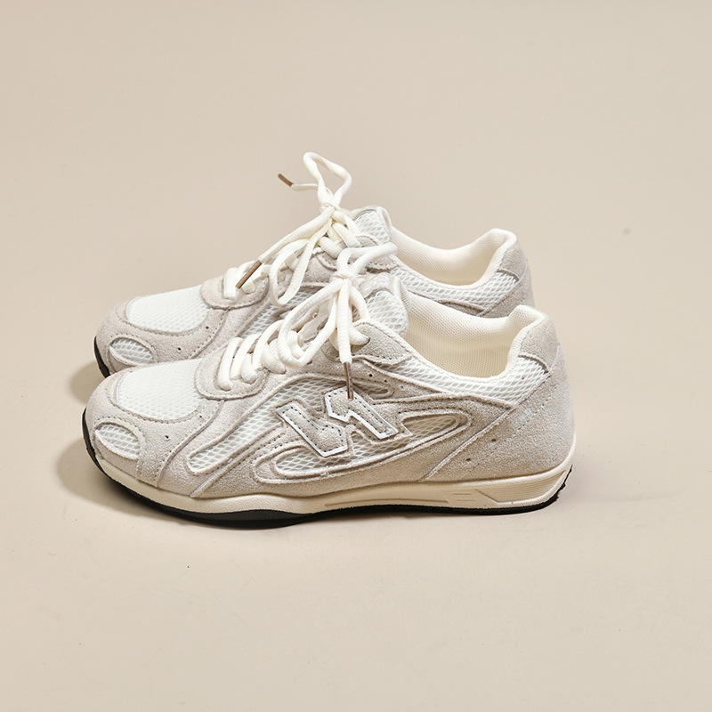 2026 New casual and fashionable versatile sports designer shoes retro breathable comfortable running sneakers for women