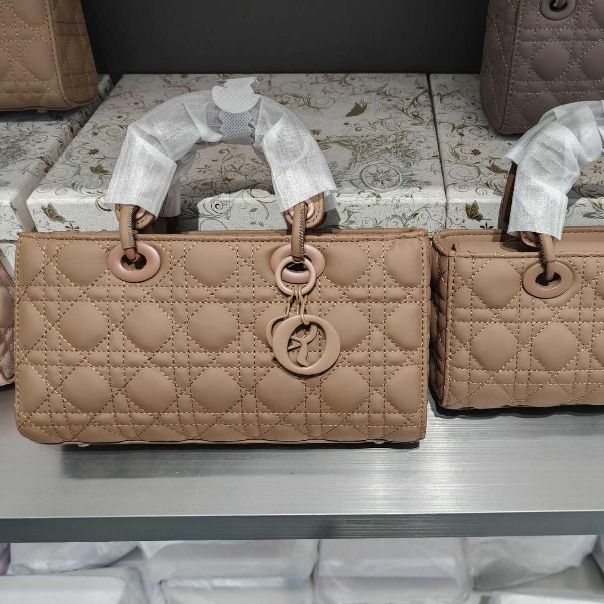 designer bag tote bag beach bag Matte small Lady for women new fashion genuine leather shoulder crossbody with pearlescent finish and a feel