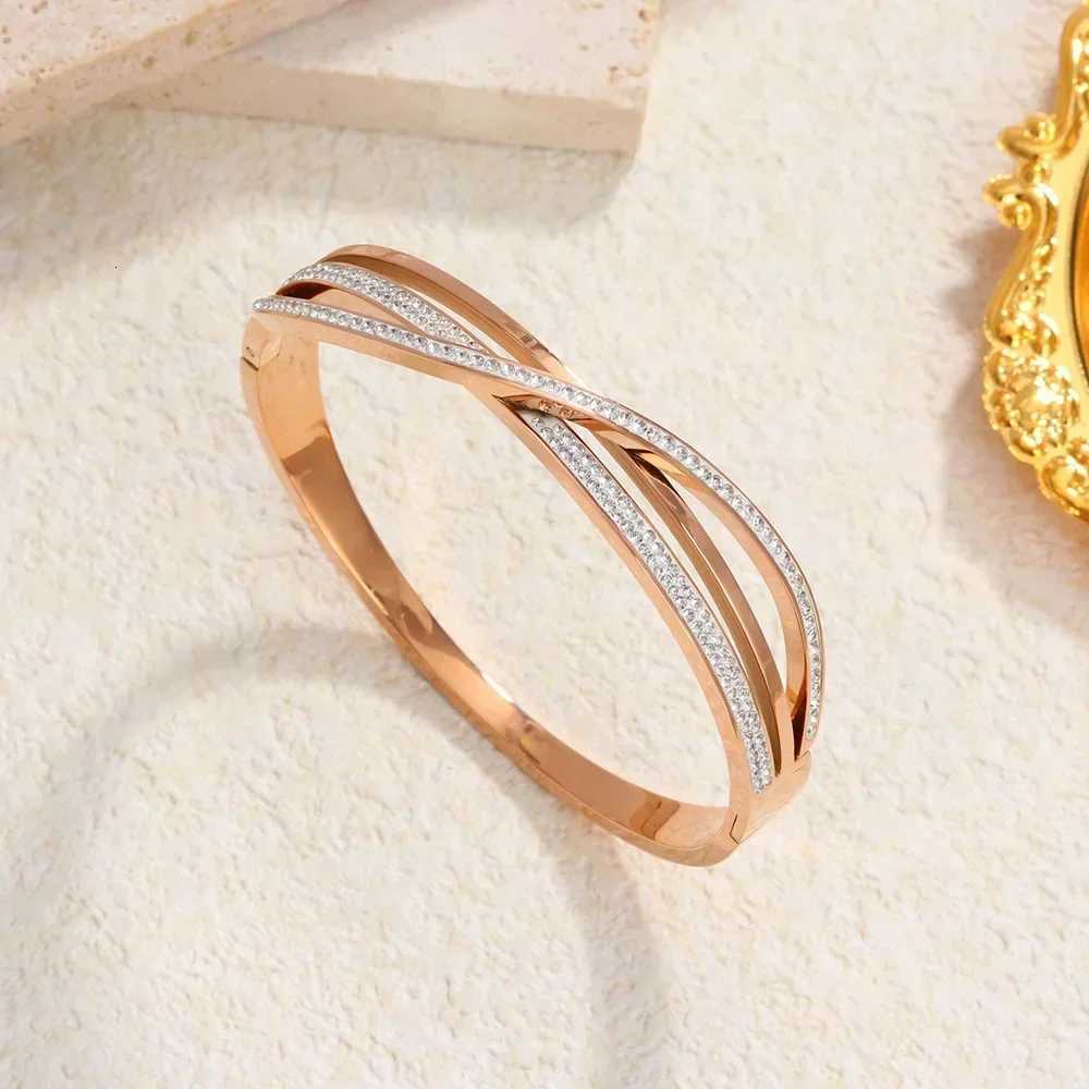 Stainless Steel Cross Zircon Luxury Gold Plated Jewelry Bangles Womens Jewelry Wrist Accessories Mothers Day Gift H260323 - view 6