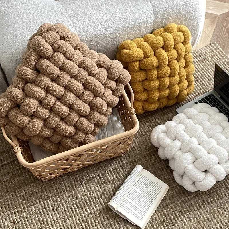Ins High-end Living Room Home Decorative Throw Pillows Soft Pillow Lamb Fleece Back Cushion Soft Comfortable Chair Seat Cushion H260323