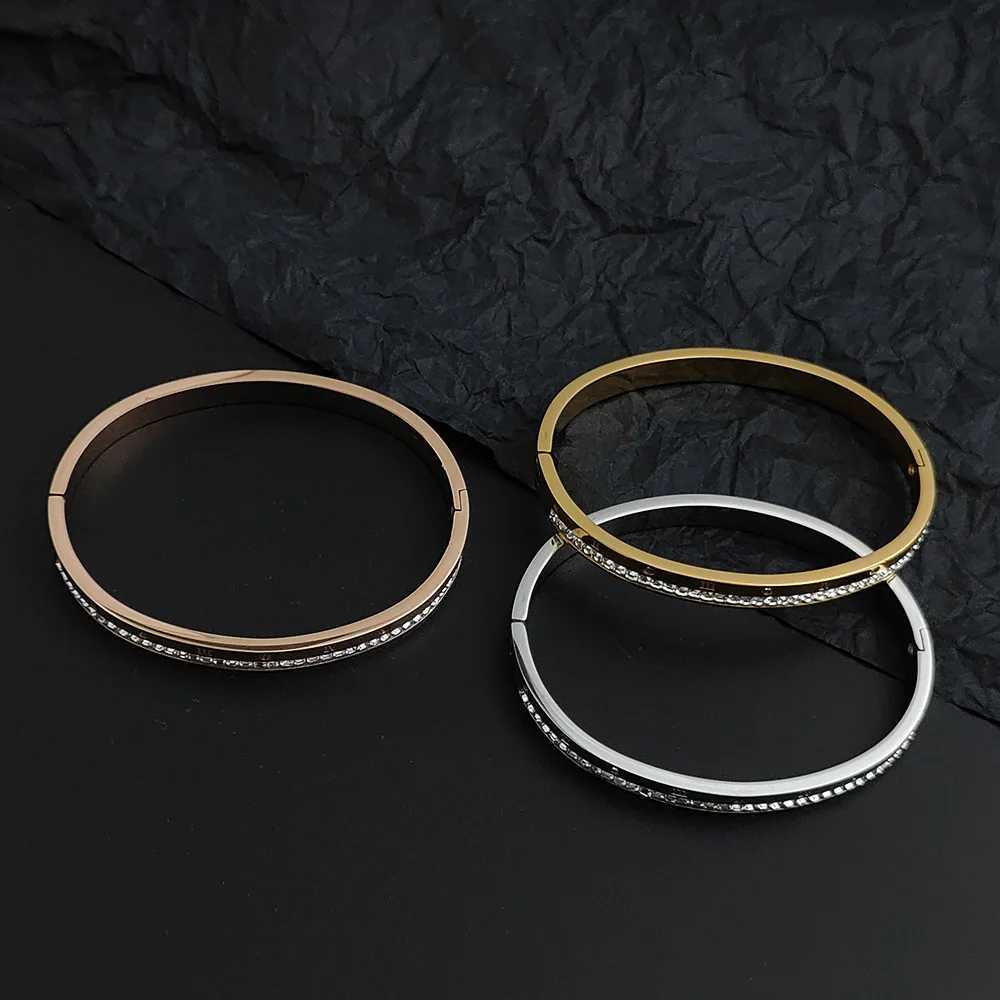 New Roman numeral zircon O-shaped buckle high quality gold-plated womens wedding party jewelry H260323 - view 3
