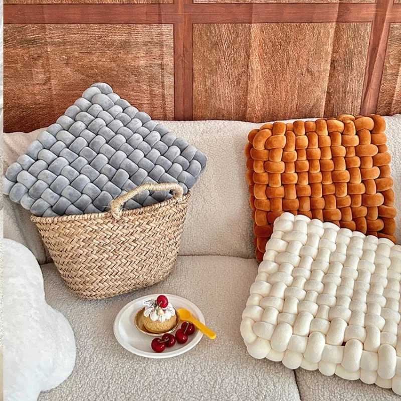 Aesthetic Knot Plush Cushion Nordic Square Stuffed Pillow Sofa Decorative Plush Pillow Floor Windowsill Weaven Cushion Decor H260323