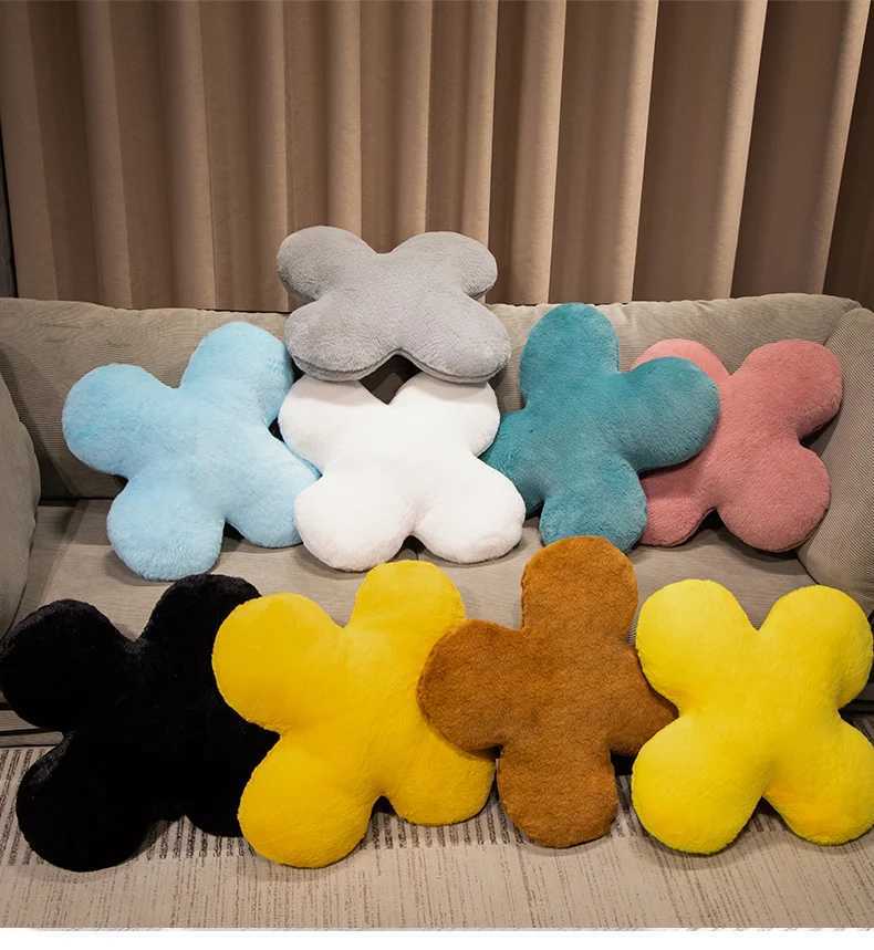 Nordic Simple Four Leaf Clover Shape Cushion Warm Winter Chair Mat Cuhsion Sofa Decor Khaki Coffee Flower Office Throw Pillow H260323