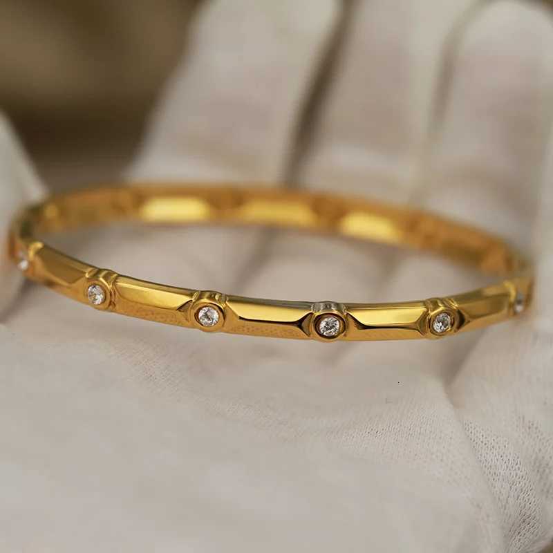 316L Classic Stainless Steel Metal Crystal Geometric Bangles for Women Elegant Simple Bangle Wrist Jewelry H260323 - view 4