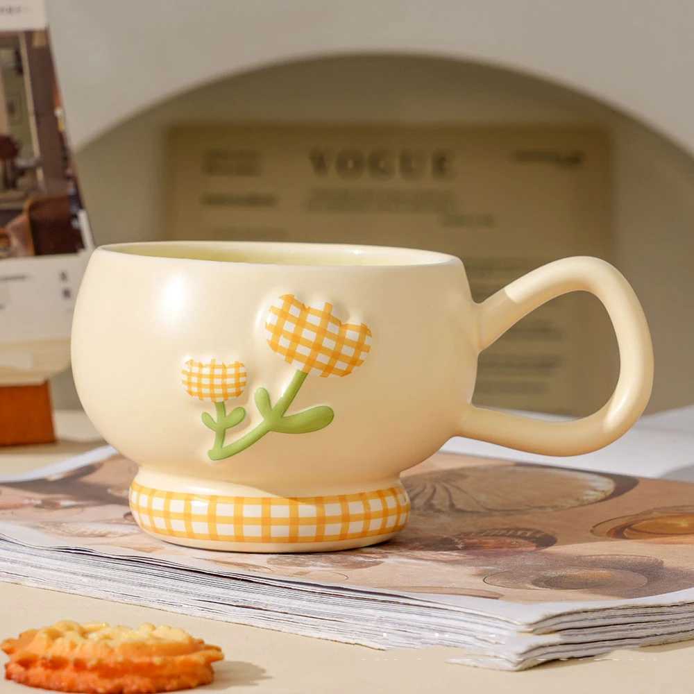 Tulip Relief Ceramic Mug Cartoon Design Cup Colorful Gingham Drinkware Adorable Style Minimalist Tableware For Home Use H260323