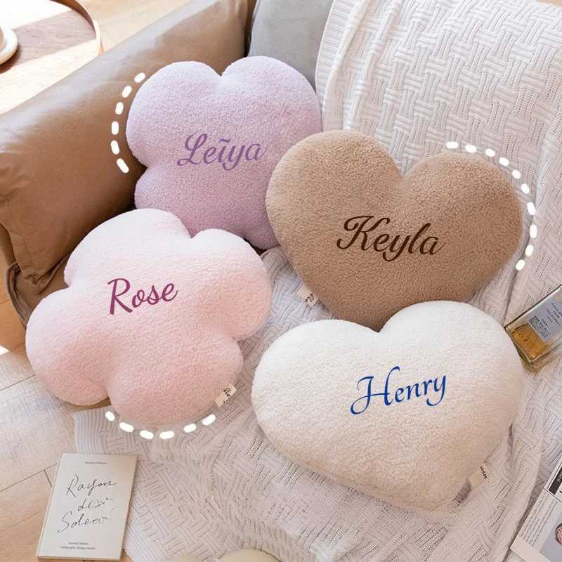 Custom Baby Name French Style Baby Pillow Infant Toddler Heart Shape Sleep Pillow Kids Cute Cushion Baby Room Decor H260323