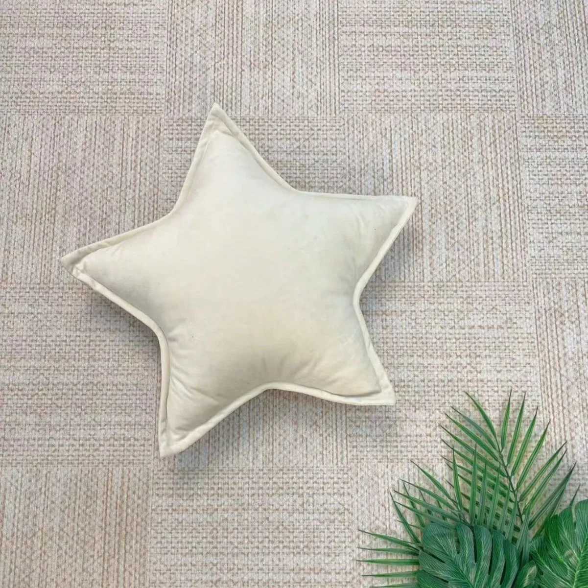 Cute Star-Print Throw Pillow 35 cm Nordic Minimalist Decor Cushion for Sofa Bedroom Nap Time Soft Plush Fill Removable H260323
