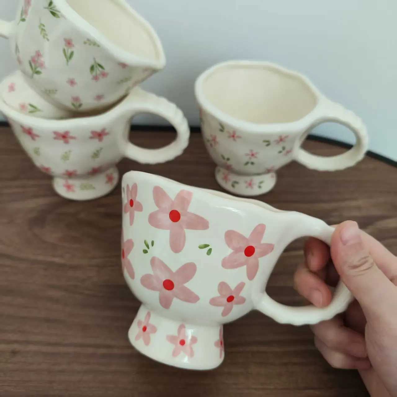 1pcFloral patternHand-kneadedFlowerFresh and elegantMugCoffee cupGobletFrench-styleUnderglaze colorHua Hua H260323
