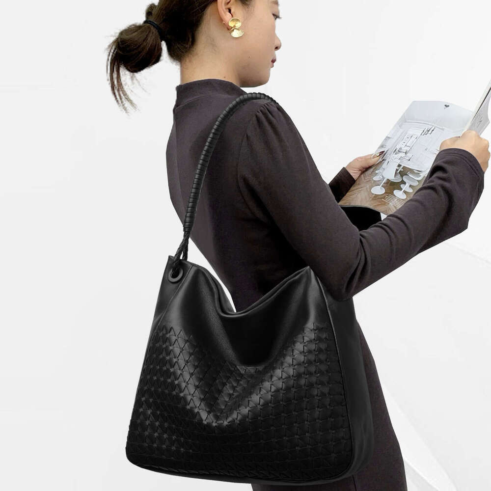 Hot Sale Genuine Leather Women Bag Top Layer Cowhide Crossbody Shoulder Bag Commute Tote Dumpling Bag Woven Vintage Luxury Bag SENYY