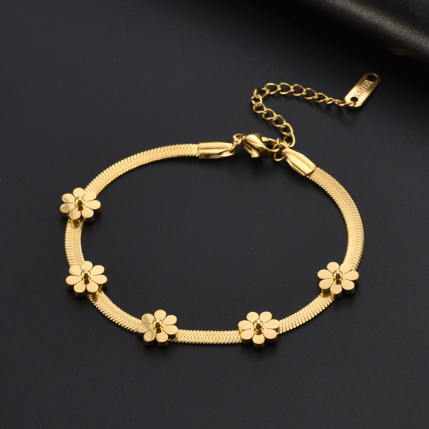 Hot Sale Stainless Steel 18k Gold-Plated Five-Leaf Daisy Flower Necklace Bracelet Jewelry Set For Woman Jewelry Clover Snake Chain Designer Chain - view 7