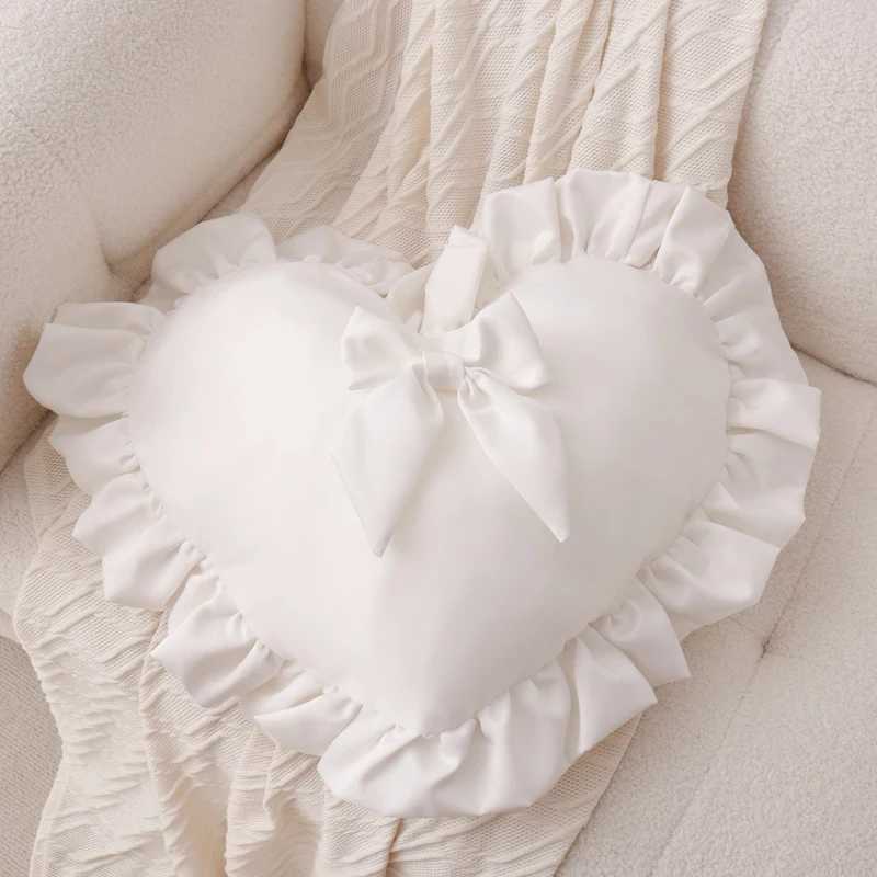 New Ruffled Love Pillowcase Heart-shaped Sofa Bed Waist Cushion Cover Cute Home Kidss Room Wedding Valentines Day Decoration H260323