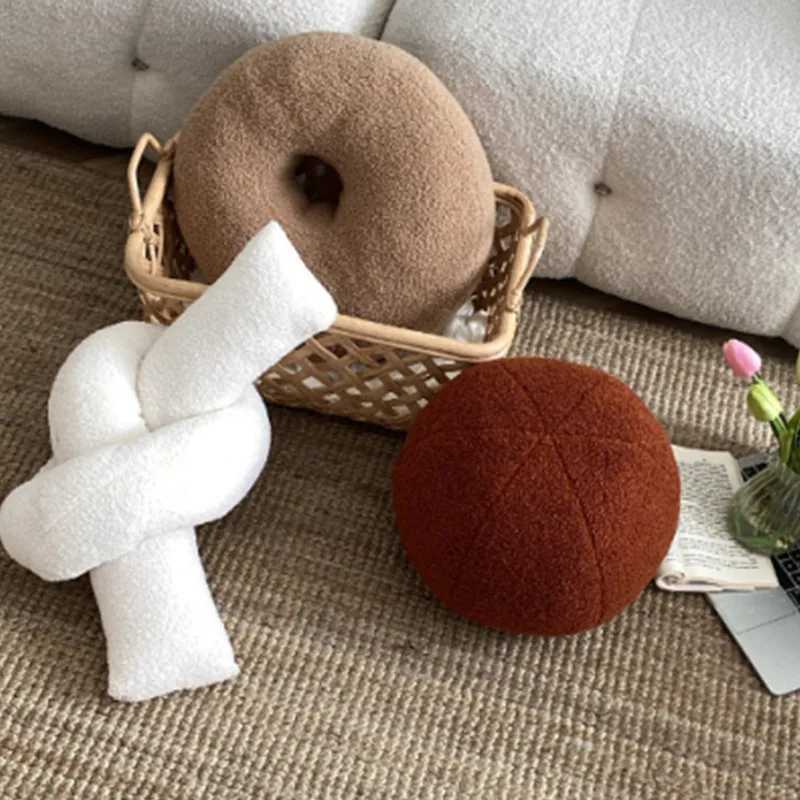 1PC Nordic Wool Roll Oil Painting Board Plush Pillow Sofa Ball Soft Cushion Throw Couch Home Decor Bedroom Drop Toy Elastic Gift H260323