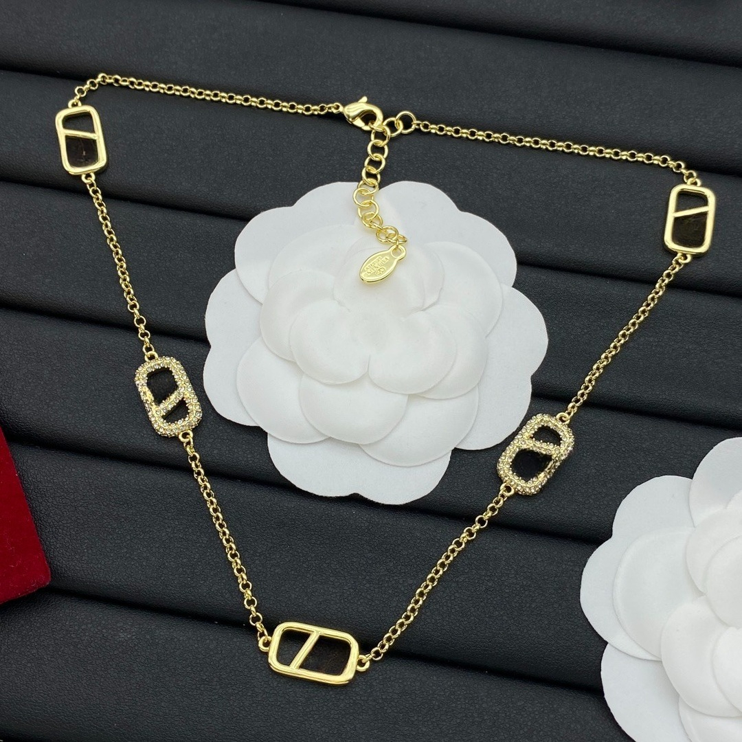 Necklace Womens Necklace Designer Jewellery Chains Pendant necklace designer chains Gift for Women Gold jeweler Gifts