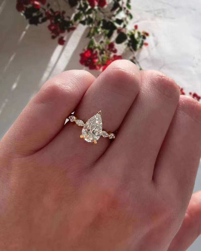 Gia Igi Certified Cvd HPHT Vvs Lab Grown Created Diamond 14k 18k Solid Gold Rings Engagement Ring Jewelry for Women Pear Cut