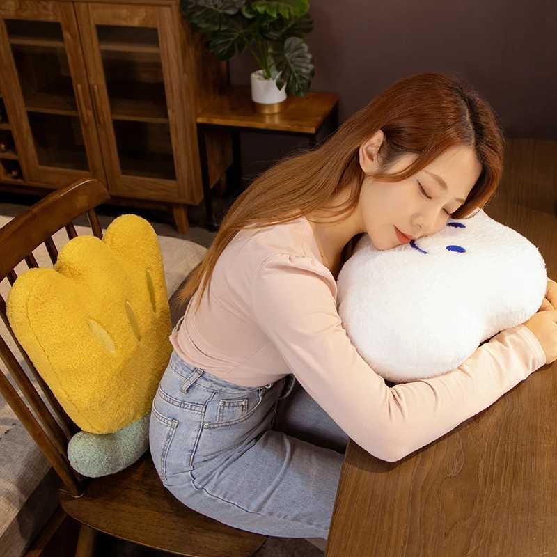 Ins Wind Cute Cloud Pillow Super Soft Cushion Smiling Face Dormitory Decoration Nap Sleeping Doll Female Birthday Gift H260323