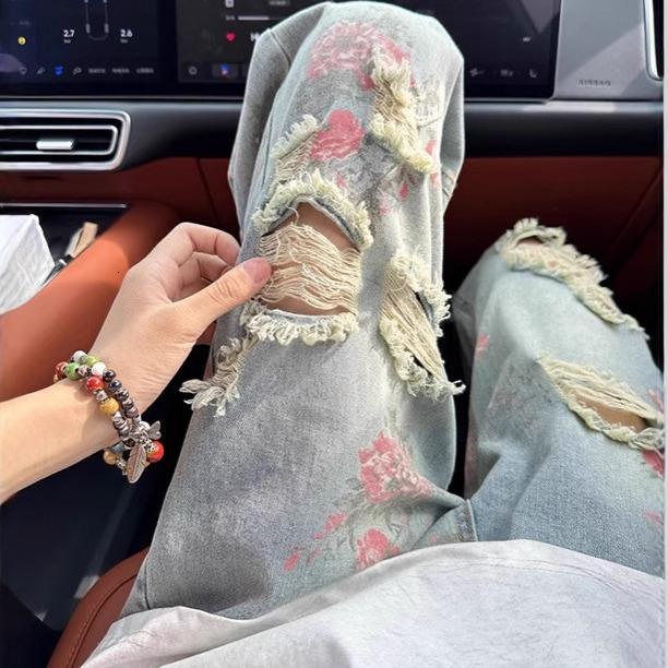 2026 New Designer Jeans Luxury Men's High Street Floral Print Distressed Loose Straight Leg Pants Fashion Trend Essential American Street Ripped 